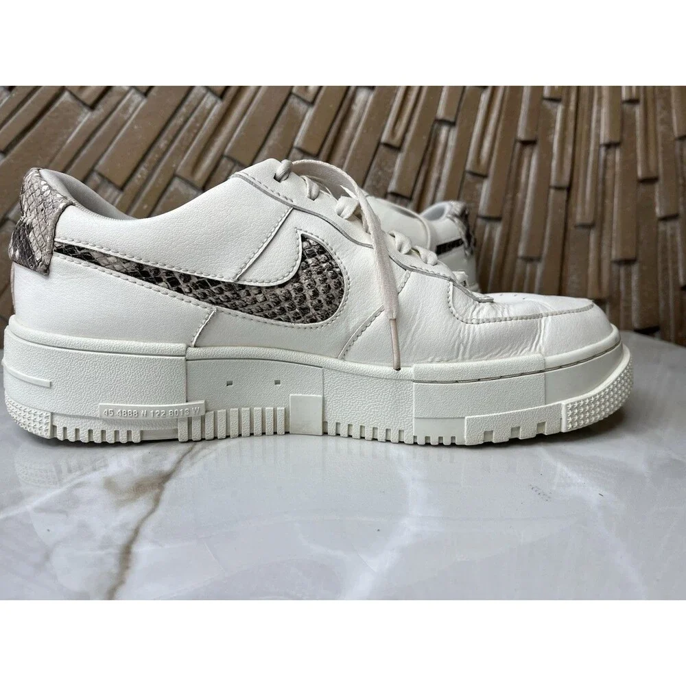 NIKE W AF1 PIXEL SE AIR FORCE 1  S White Leather CV8481-101 sz 11 Shoes Sneakers